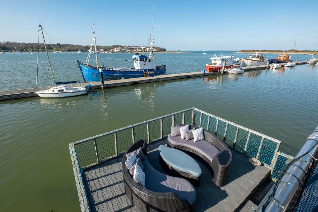 Bed and Breakfast Houseboat Harbourside View à Newport  Extérieur photo
