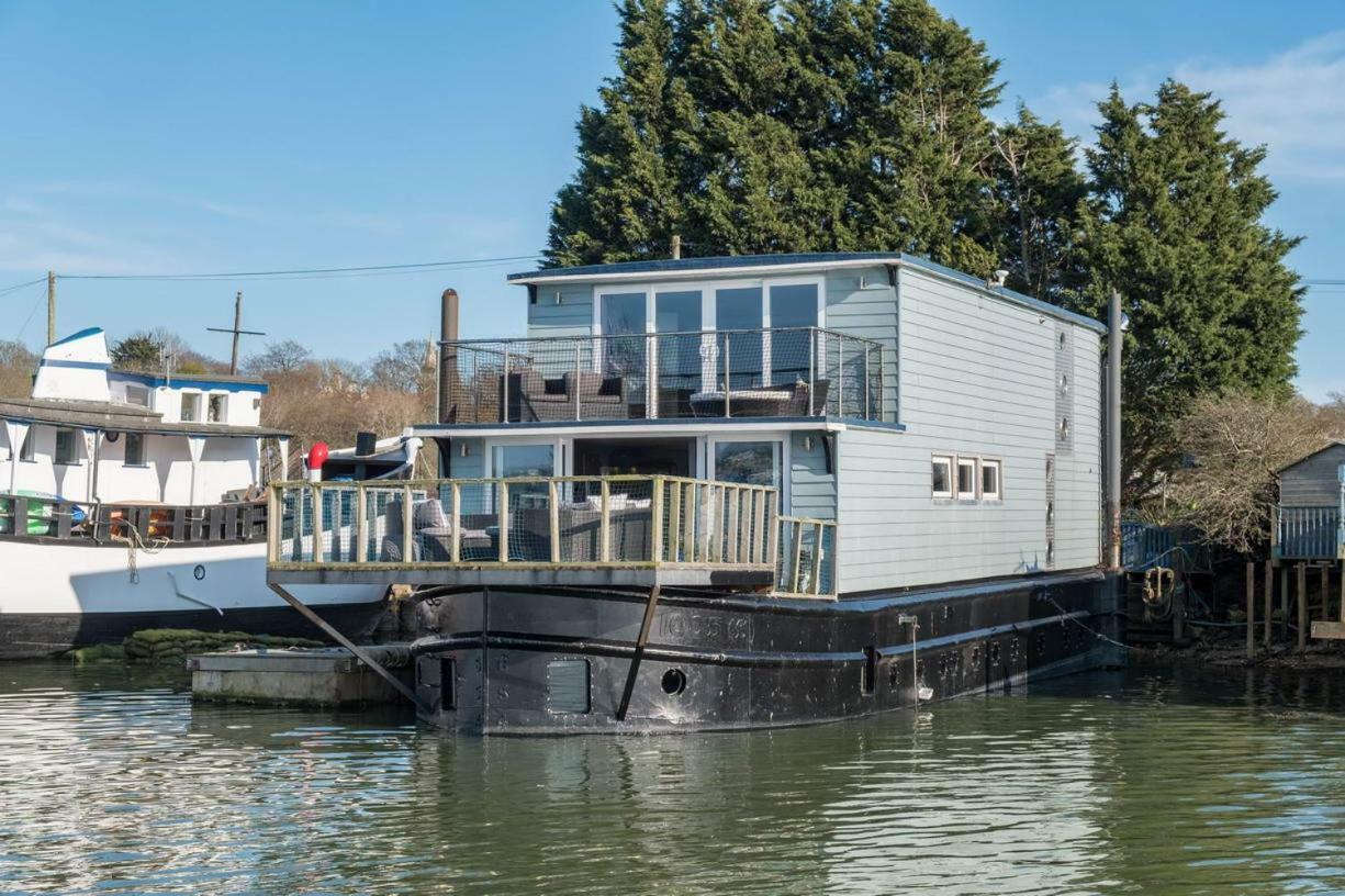 Bed and Breakfast Houseboat Harbourside View à Newport  Extérieur photo